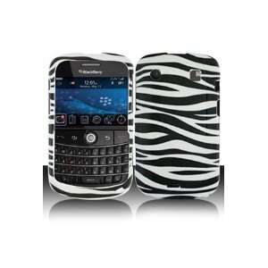  BlackBerry Bold 9900 Graphic Case   Black/White Zebra 