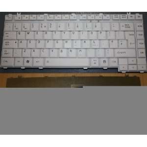    EZ1004V White UK Replacement Laptop Keyboard (KEY118) Electronics