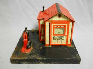 Vintage Marx 0218 Crossing Watchman Shed 1950s Litho tin  