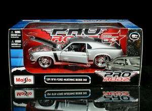   Ford Mustang Boss 302 PRO RODZ Diecast 124 Scale   Silver MIB  