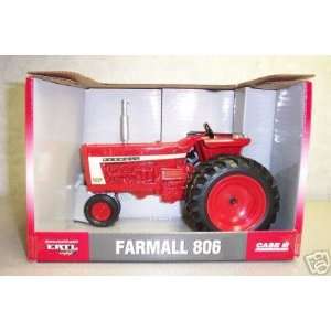 International Harvester Farmall 806 Tractor Diecast Collectible Farm 