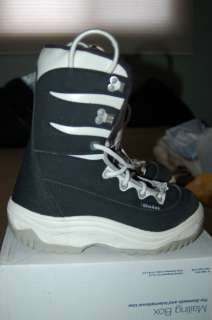 OSIN Rave Snowboard Boots   Black and White  