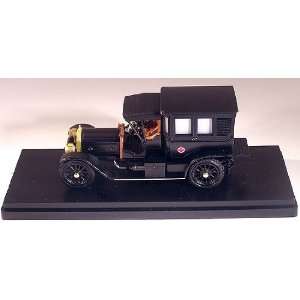    Replicarz RIO4299 1908 Mercedes Benz Ambulance: Toys & Games