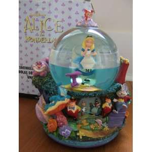  Alice and Wonderland Disney Collection Snowglobe 