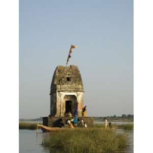 Small Hindu Temple in Middle of the Narmada River, Maheshwar, Madhya 