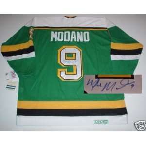  Mike Modano Signed Jersey   Minnesota North 91 Cup Sports 