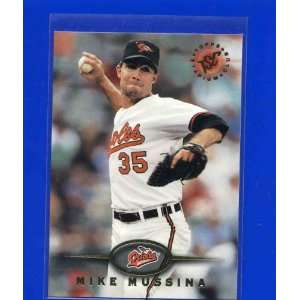  1995 Stadium Club #426 Mike Mussina: Sports & Outdoors