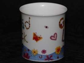 This is new DUNOON, fine bone china, BUTE shape medium size mug in the 