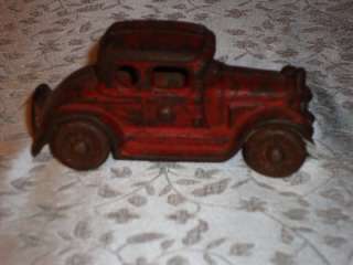 VINTAGE A.C. WILLIAMS 1930S COUPE. CAST IRON AUTO 3 1/2 RED 