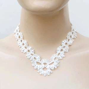 MILKY WHITE PRINCESS CROWN VICTORIAN NECKLACE BEADED  