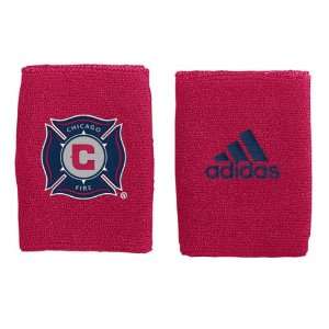  Chicago Fire Red adidas Soccer Team Wristband: Sports 