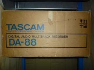 TASCAM DA 88 8 CHANNEL DIGITAL Hi8 MULTI TRACK RECORDER  