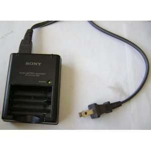  Sony BC CS2A AA / AAA Battery Charger   Charges either 2 