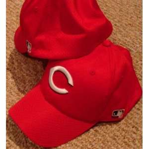   FITTED Lg/XL Cincinnati REDS Home RED Hat Cap Mesh: Everything Else