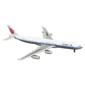  GeminiJets Air China A340 300 1400 Scale Toys & Games