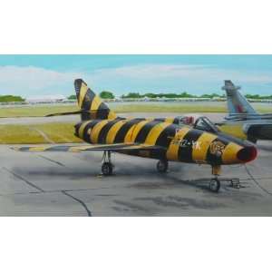   72 Dassault Super Mystere B2 Tiger Meet Jet Fighter Kit Toys & Games