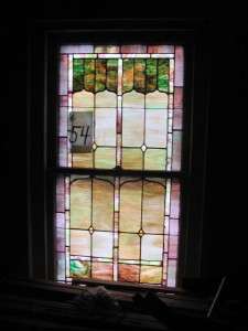 VICTORIAN ANTIQUE PAIR OF STAINED GLASS WINDOWS JB54  