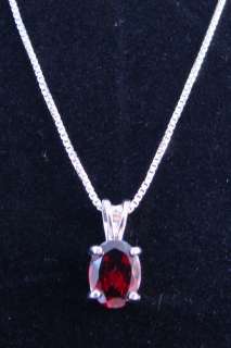 Beautiful, Simple Garnet Pendent Necklace   925 Italy  