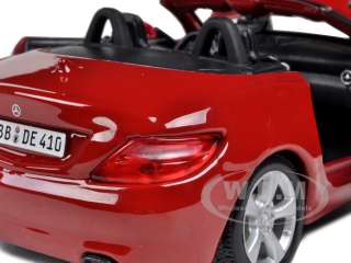 : Brand new 1:24 scale diecast model car of 2011 2012 Mercedes 