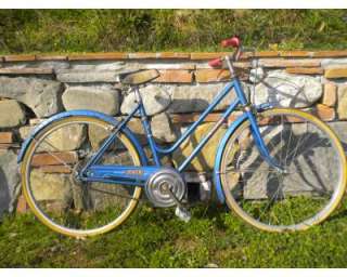 Bicicletta bambina depoca da collezione a Buggiano    Annunci