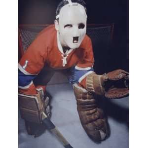 Ice Hockey Canadian Goalie Jacques Plante Wearing Mask, Protect Face 