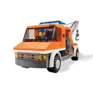  LEGO City   Playsets Toys   Tow Truck   7638: Toys & Games