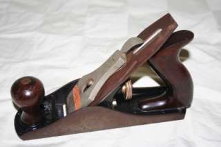 Vtg STANLEY Wooden Handle BENCH Hand PLANE Wood TOOL No.4 BAILEY 