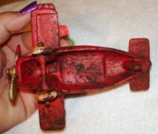 VINTAGE CAST IRON TOY AIRPLANE W/ RABBIT PILOT BUGs BUNNY? OR 